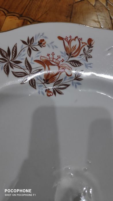 Большое красивое  блюдо, производство СССР, диаметр 35 см.