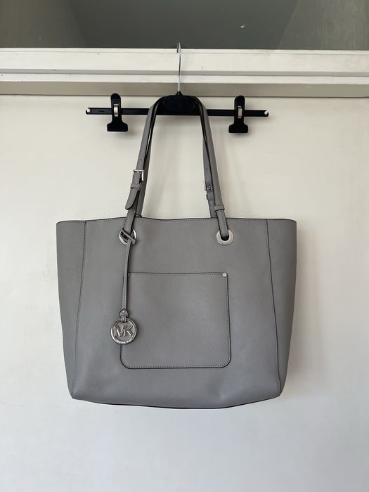 Дамска чанта естествена кожа Michael Kors