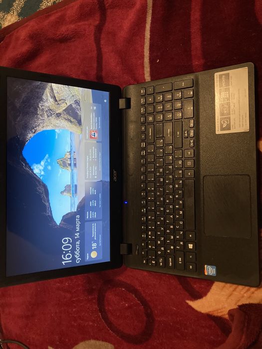 Acer notebook sotiladi. Arzon narxda Holati Yangidek