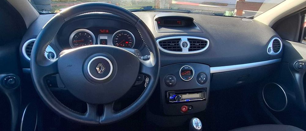 Renault Clio, proprietar