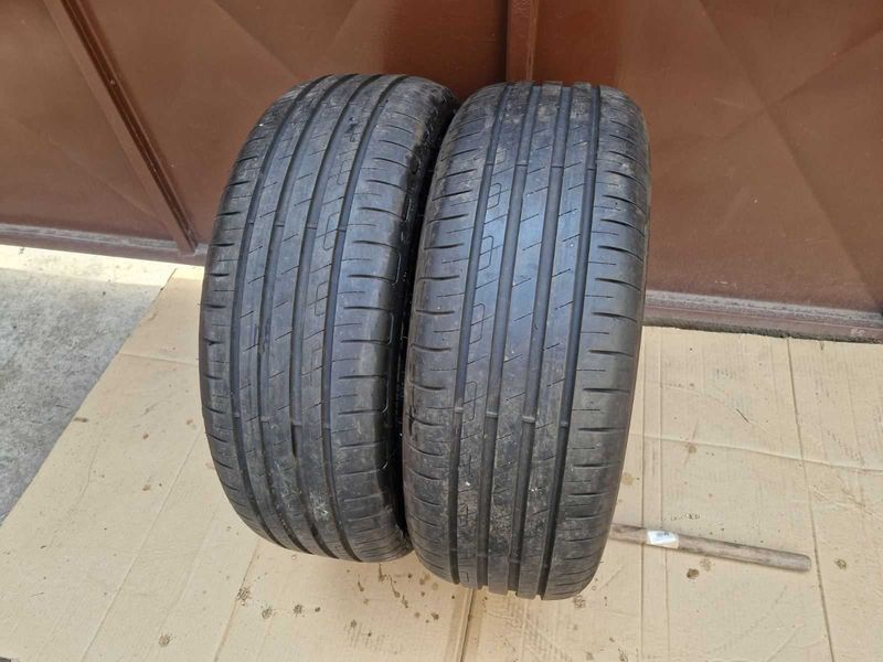 2 Goodyear R17 205/55
летни гуми
DOT2523