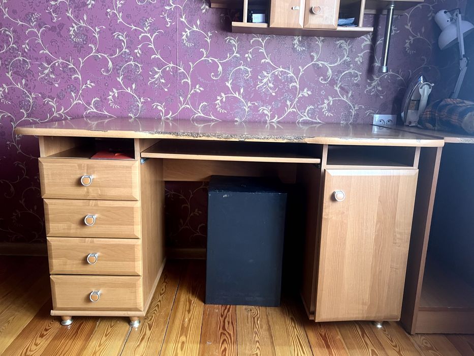 Старый рабочий стол и зеркало КОМПЛЕКТ ДЕШЕГО