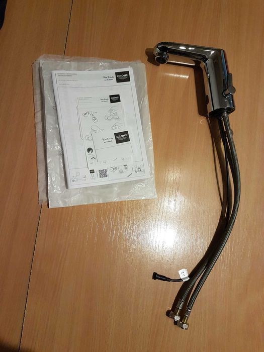 Baterie lavoar cu fotocelula, Grohe Professional Eurosmart CE 36327002