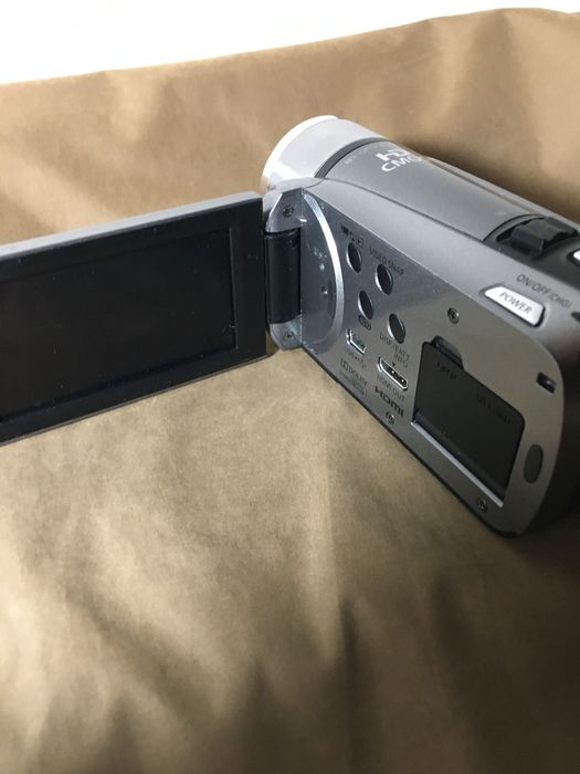 Canon Legria HF R205