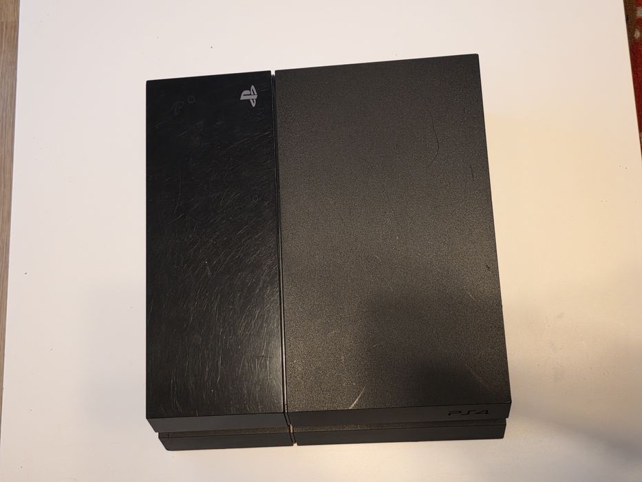 Playstation 4 FAT cu problema