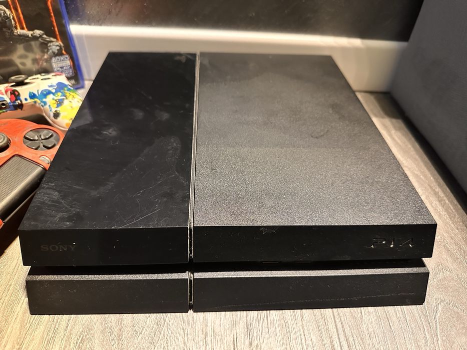 Playstation 4 с 3 контролера