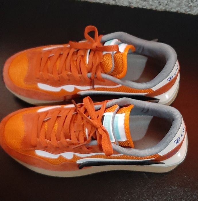 Дамски оранжеви маратонки