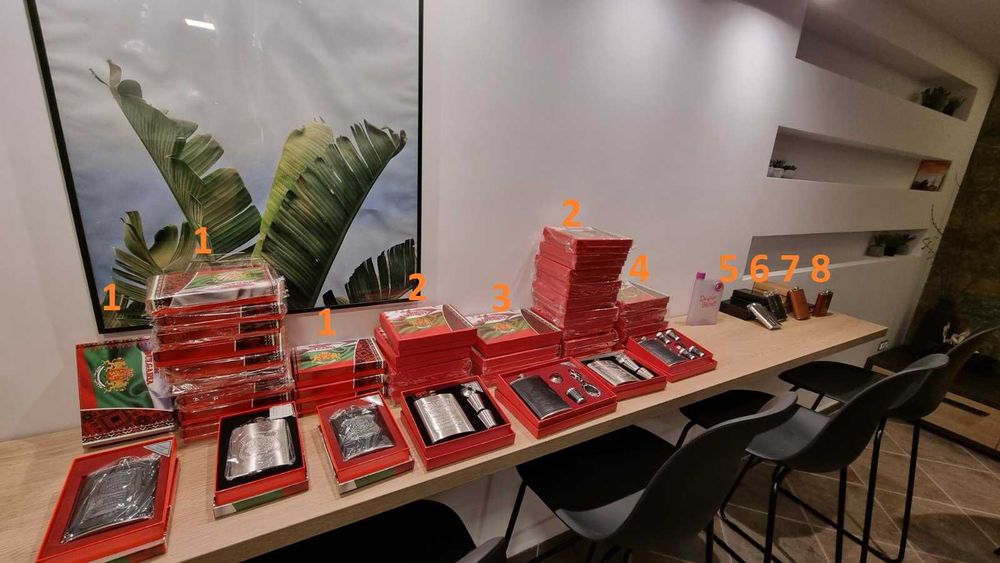 Джобна бутилка за подарък на мъже, туристи, скиори!