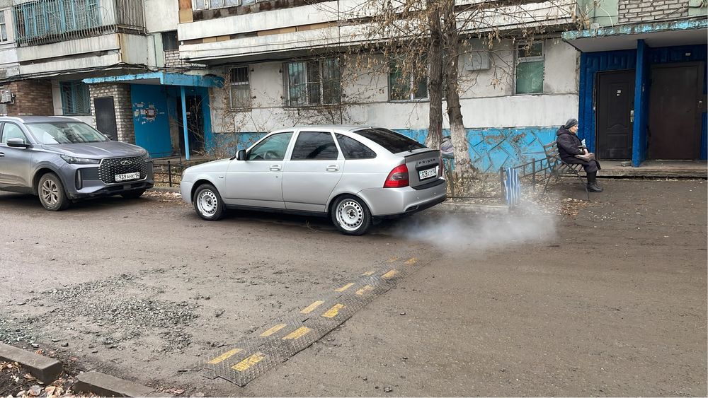 Прдается авто приора 1