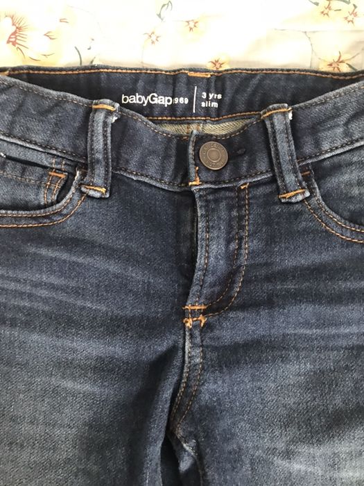 Продам джинсы детские