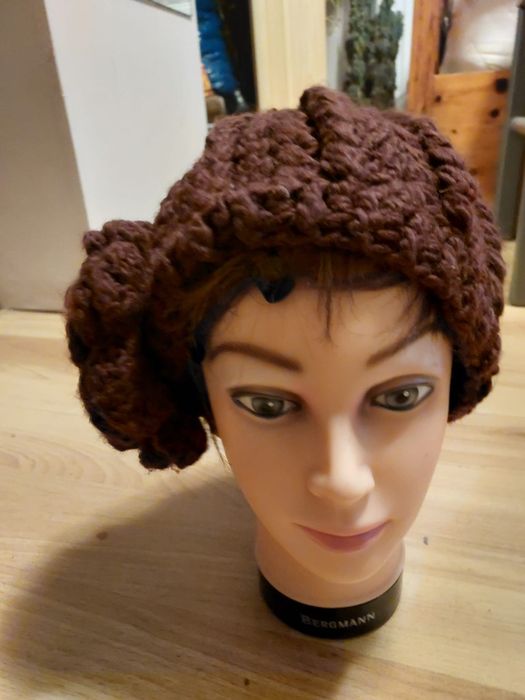 Căciuli,veste ,Botoșei