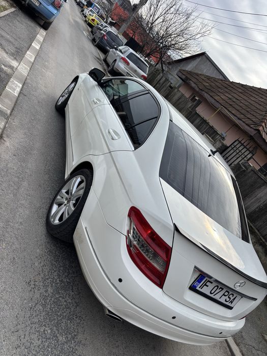 Mercedes-Benz C 220