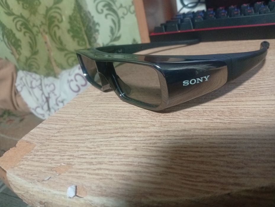 3D очки от Sony Br100