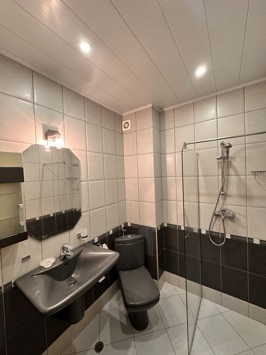 Дава се под наем Двустаен апартамент в Варна, Възраждане 1 - 70 кв.м за 448.8 € - Снимка #12