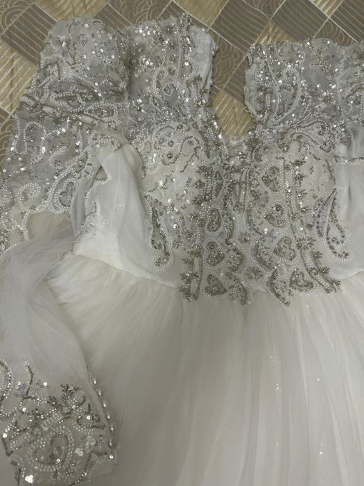 Продаётся свадебное платье