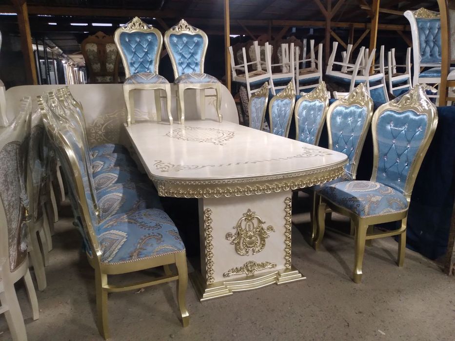 Mexmonxona uchun stol stullar