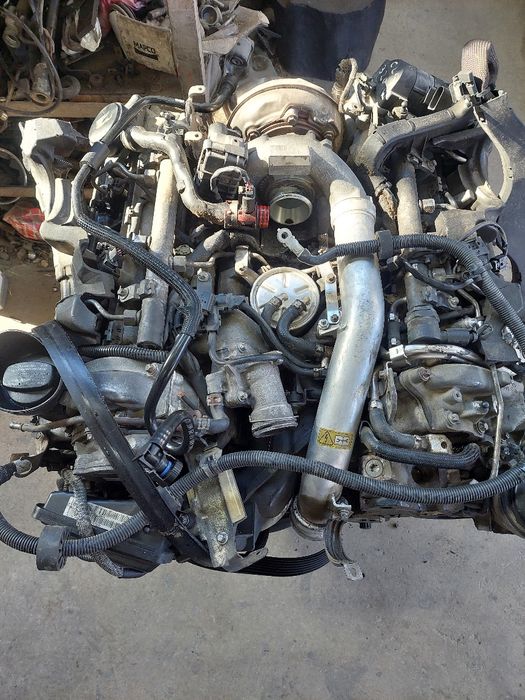 Двигатели Мерцедес 651 и 642 на части