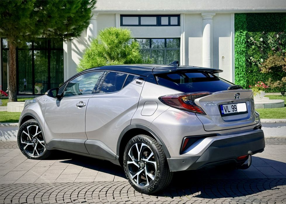 Toyota CHR 1.8 Hybrid Lounge Webasto ! Proprietar !