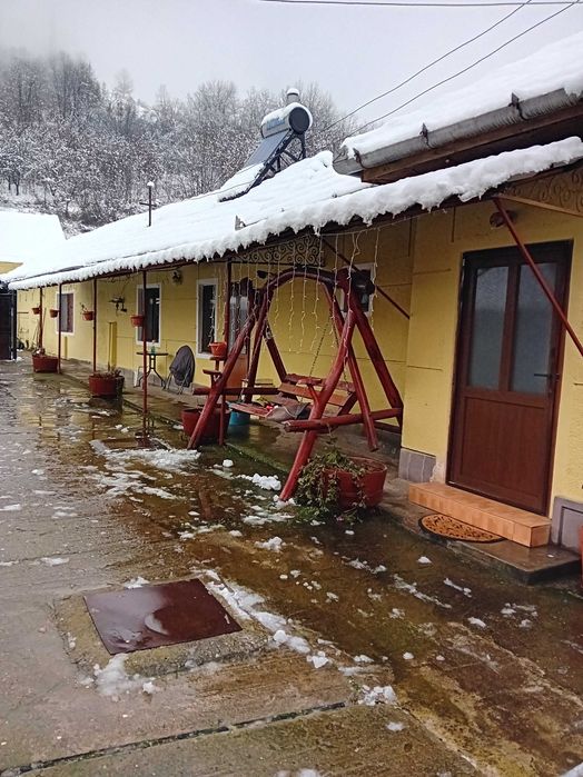 Vand casa in Vețel !