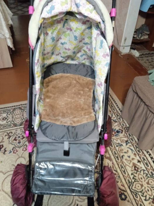 Коляска 40000 тенге