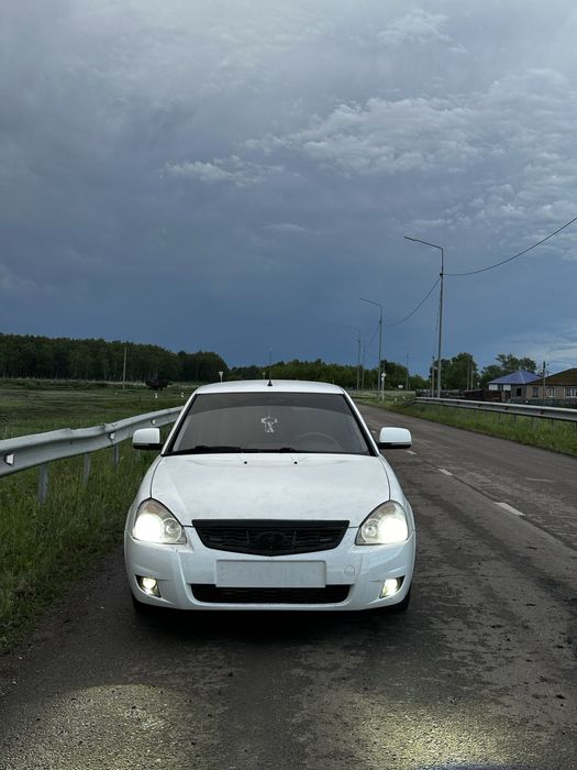 Приора 15 год полный lux