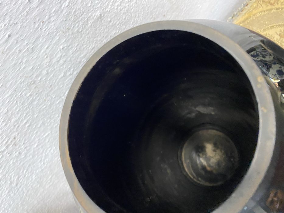 Големи стъклени вази изрисувани ръчно