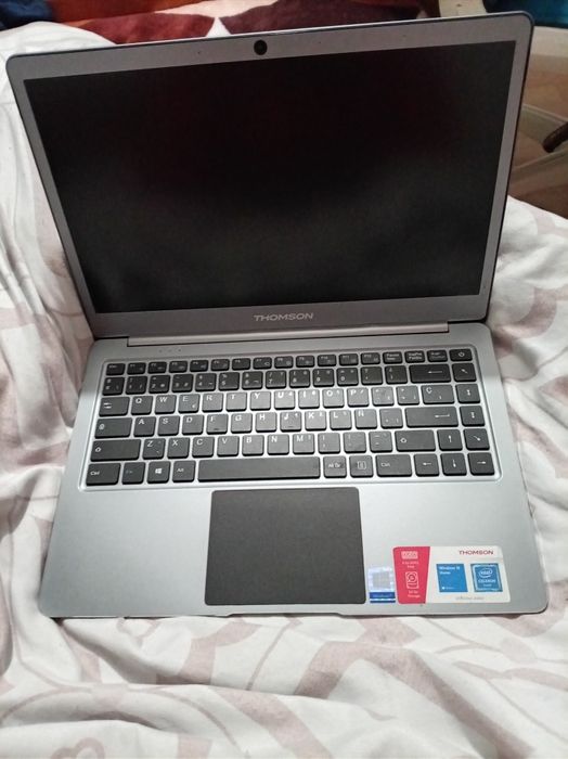 Vand laptop Thomson