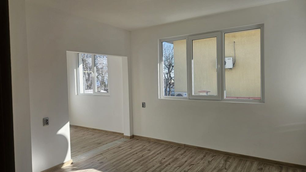 Продава се Етаж от къща в Варна, Галата - 107 кв.м за 1 €/кв.м - Снимка #19