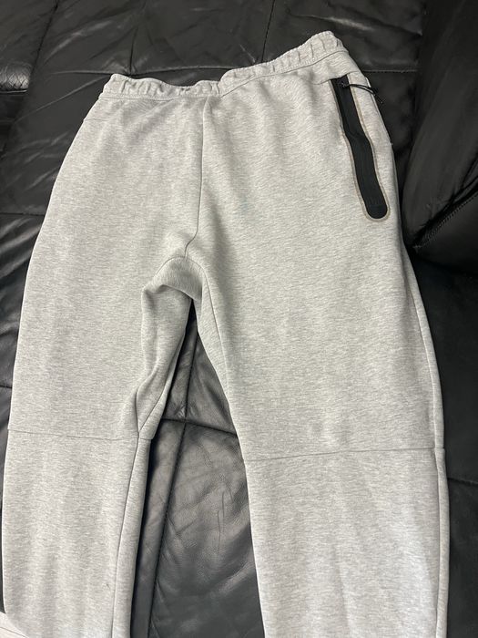 Nike  Tech Fleece зелената е нова сивия е носен в добро състояние 50 зелена 100 комплекта или само долницата 50€