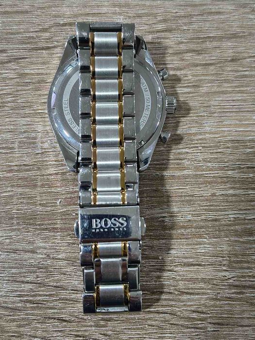 Часовник Boss Hugo Boss