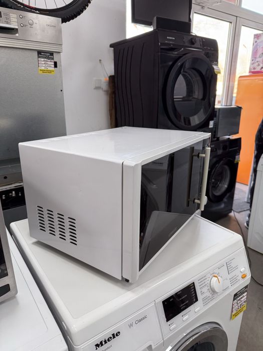 Kenwood Микровълнова фурна 25л