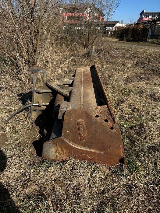 Cupa excavator Volvo