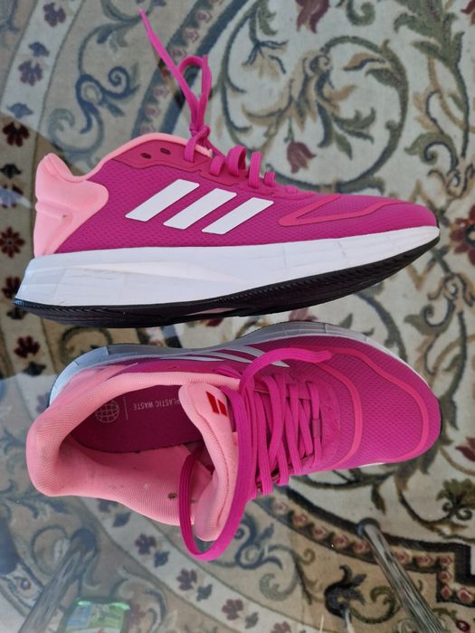 Vând adidași de damă Adidas Duramo 10, mărimea 38, culoare fuchsia