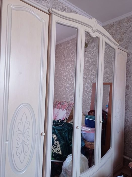 Спальный гарнитур