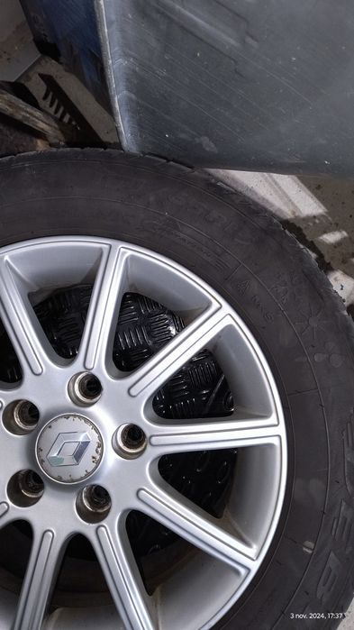 Două Jenti+cauciuc allseason debica295/65R15+1janta tablă