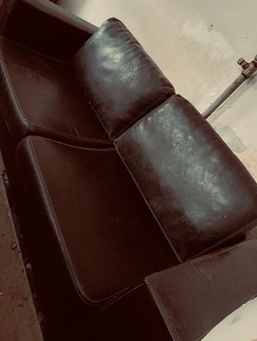 Диван Спешно двуместнен