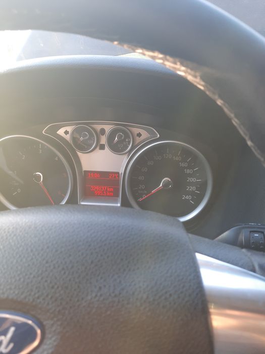 FORD Focus 2010 — imagine 5
