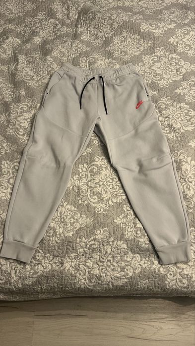 Тениски и долници