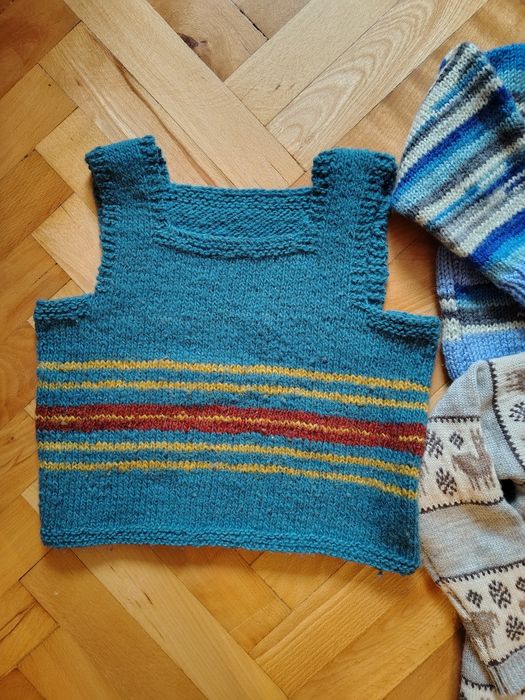 Lot haine din lana, marimea 98