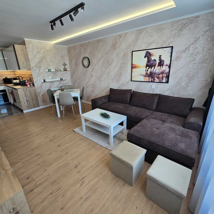 Апартамент за Нощувки в Пловдив, кв. Смирненски с ГАРАЖ