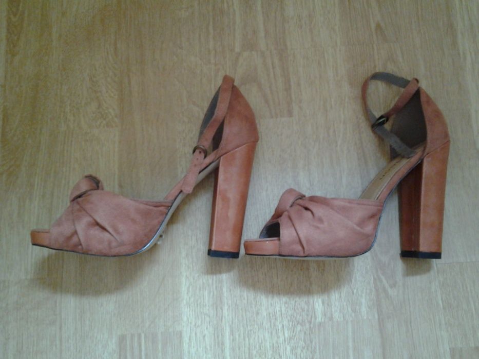 sandale marime 38
