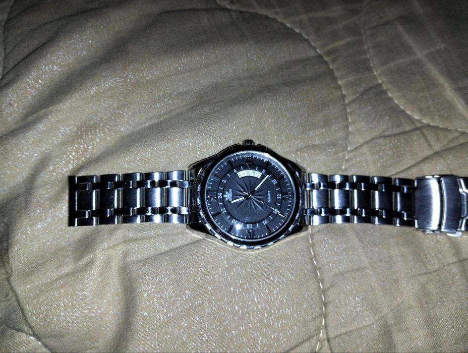 Продам часы Fashion Watch