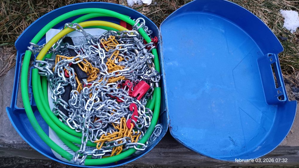 Set 2 lanturi zapada tip romb 12 mm inclusiv 195/65/15, neutilizate