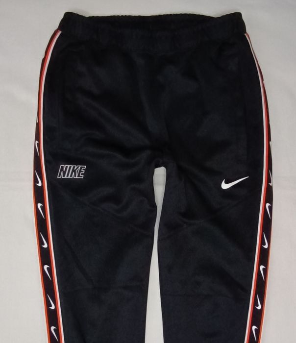 Nike Sportswear Repeat Pants оригинално долнище XS Найк спорт долница