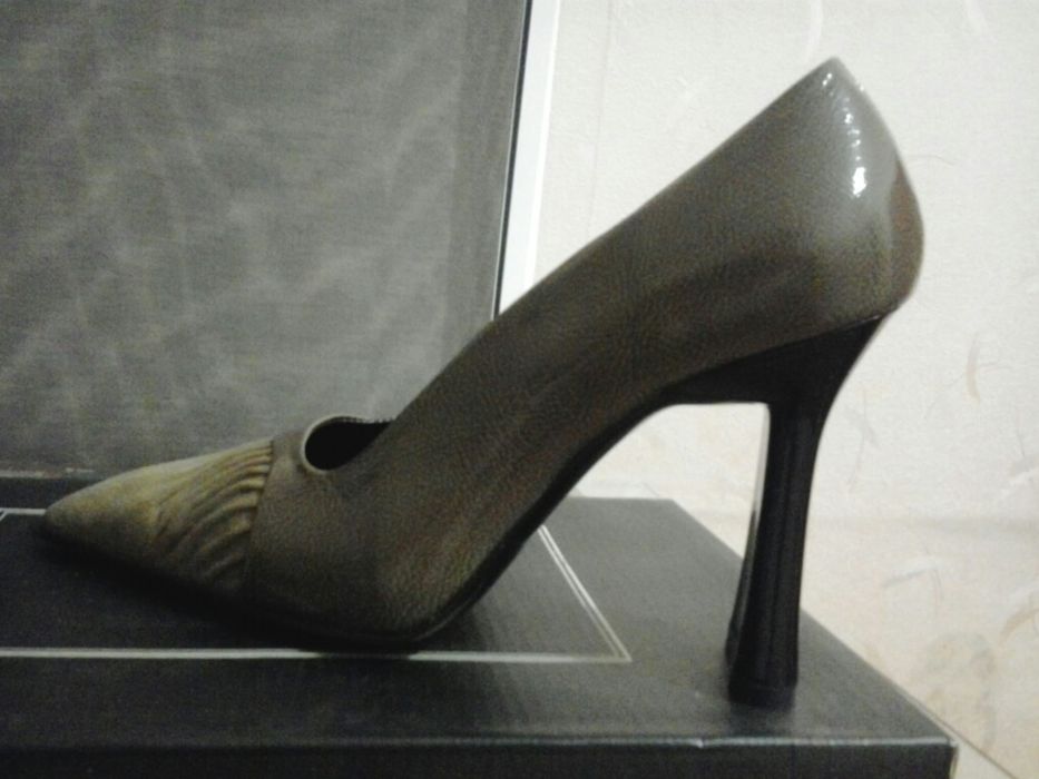 Продам новые туфли 35 размера