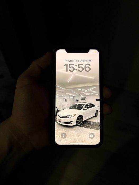 Продам айфон 11