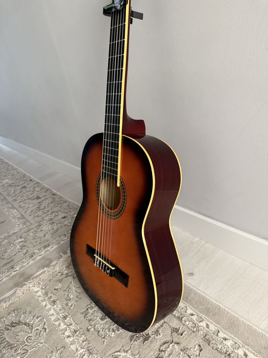 Классическая гитара сатылады