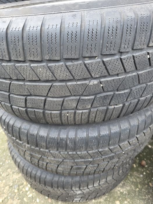 Set roti pe 19 cu anvelope de iarna in starea foarte bună.