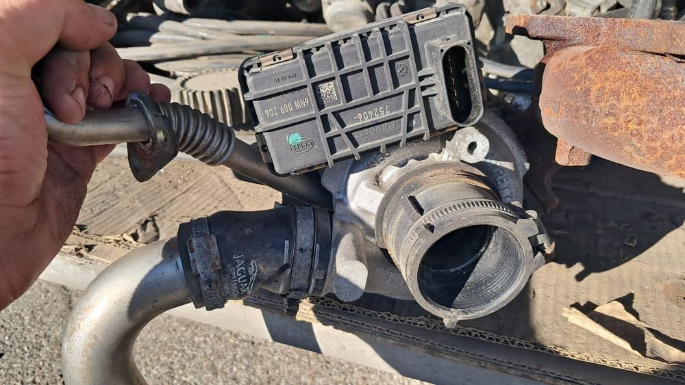 Запчасти на крайслер,ягуар б/ у