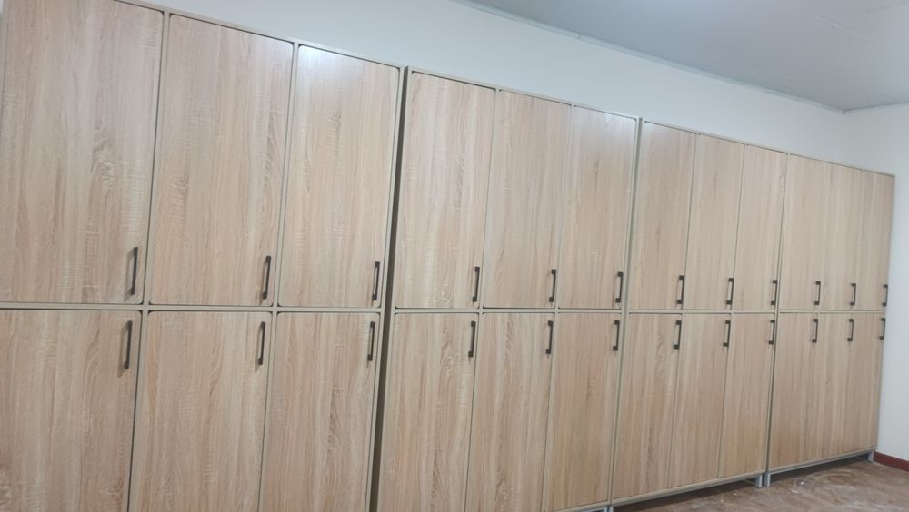 Tashkilotlar va institutlar uchun mebellar